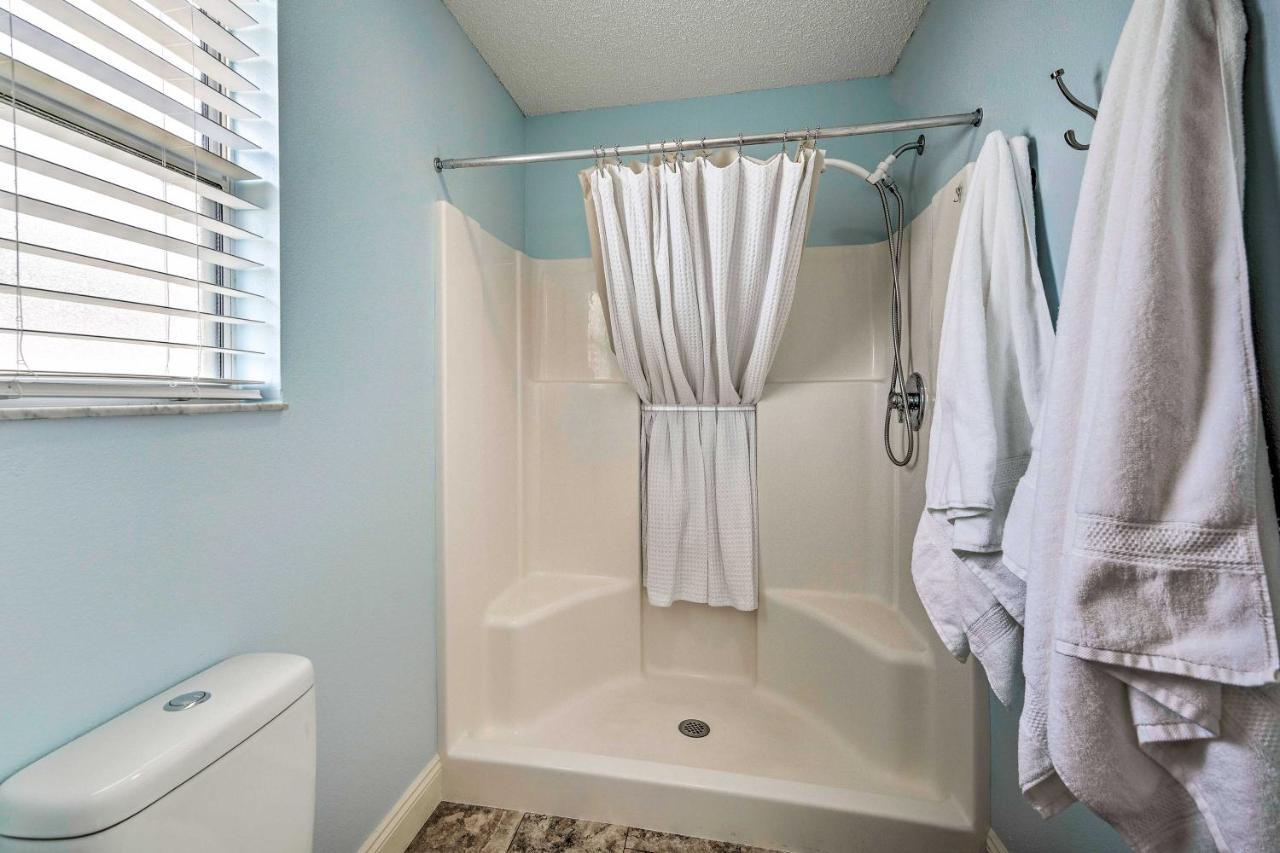 Home In The Villages With Lanai And Private Hot Tub! Экстерьер фото